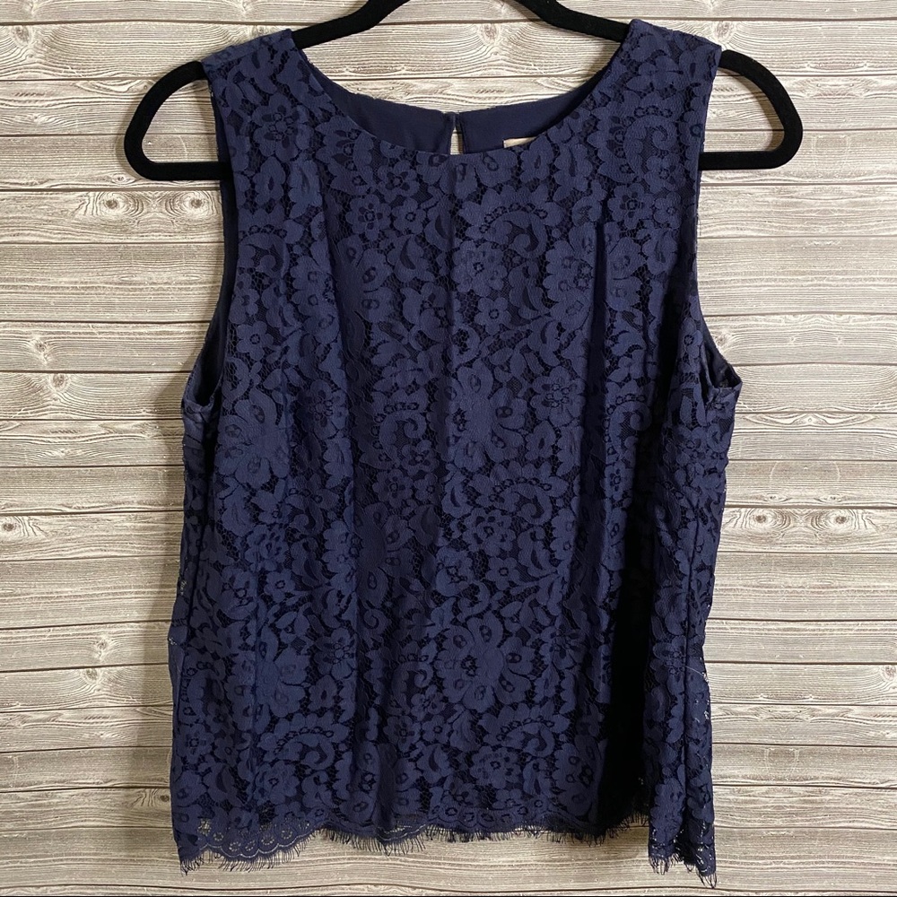 🐝 Loft Lace Top